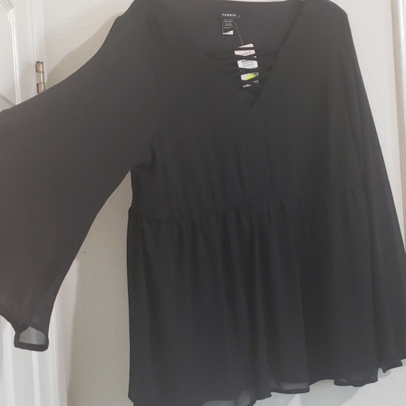 Black flowy blouse - Picture 1 of 3